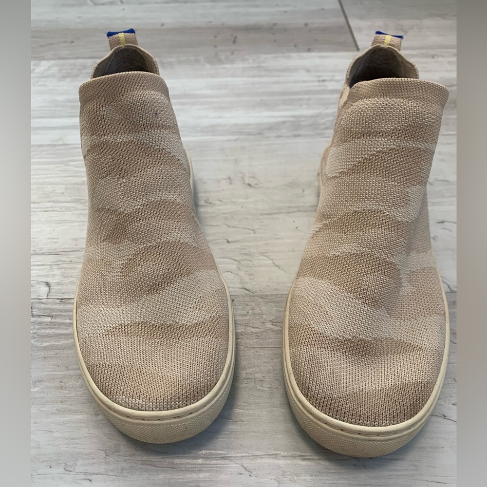 Rothy’s Sand Camo Chelsea Shoes Women’s Size 7